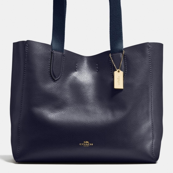 Coach Handbags - NWT COACH TOTE